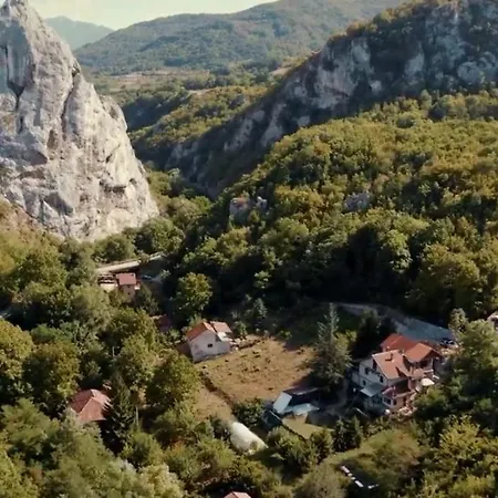 Lodge Dom Sa Pogledom Jela